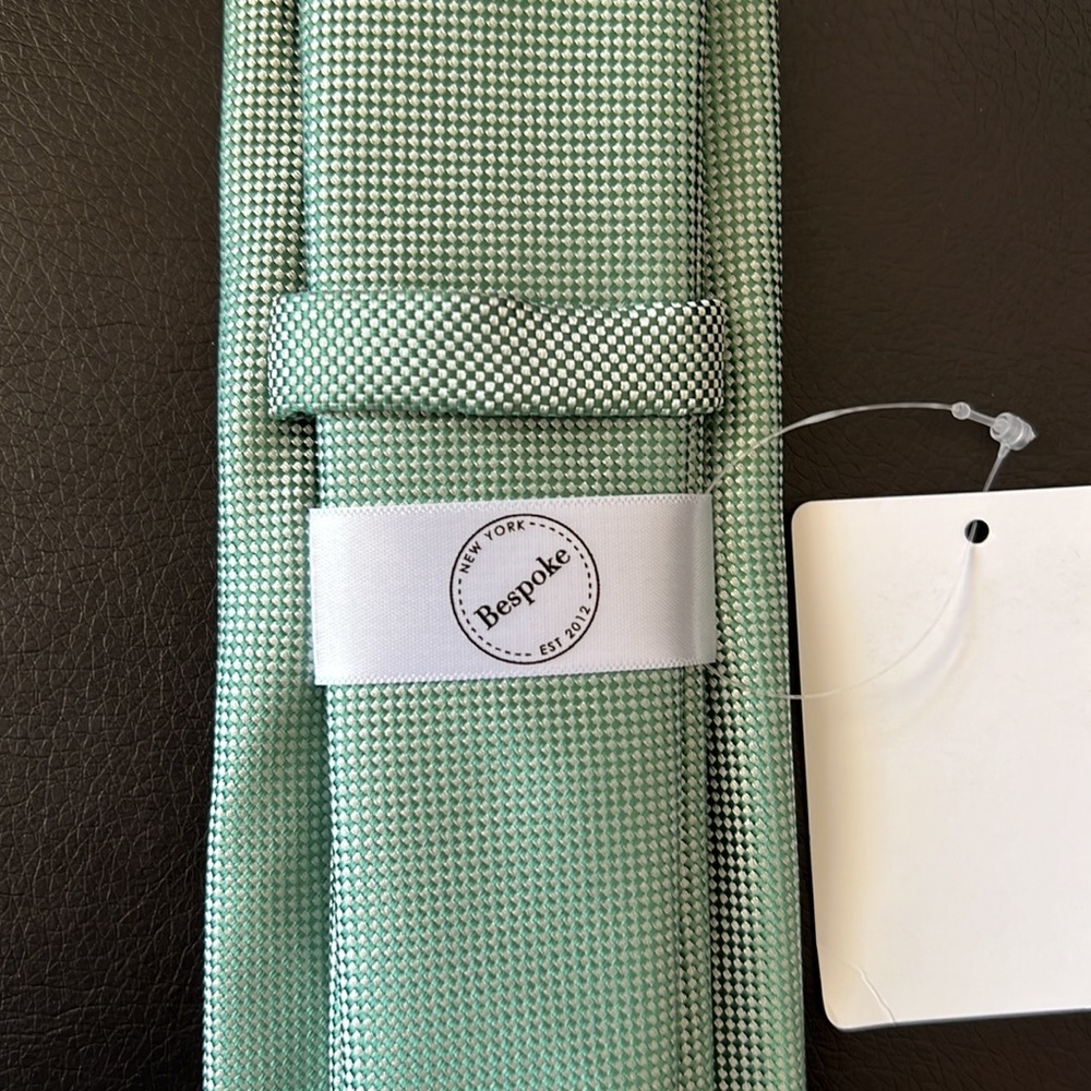 Green Tie NWT - Picture 2 of 4